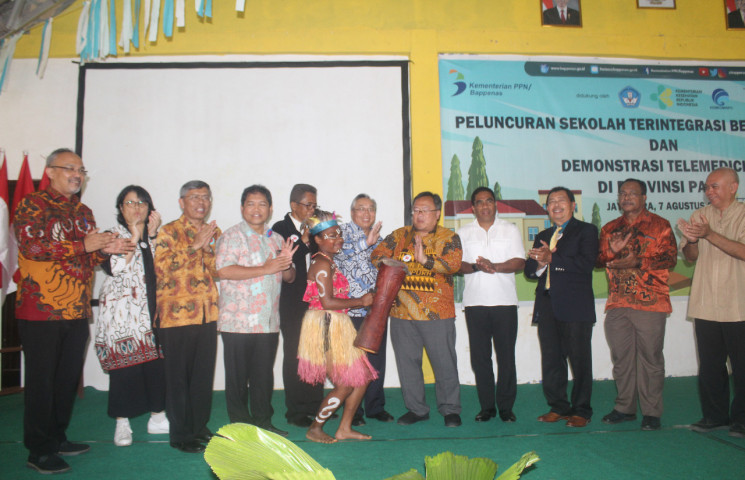 Sekolah Terintegrasi Pola Asrama Akan Dibangun di Seluruh Wilayah Adat